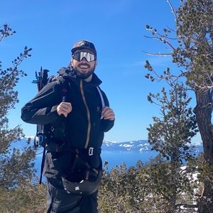 Meet your Posher, Devin